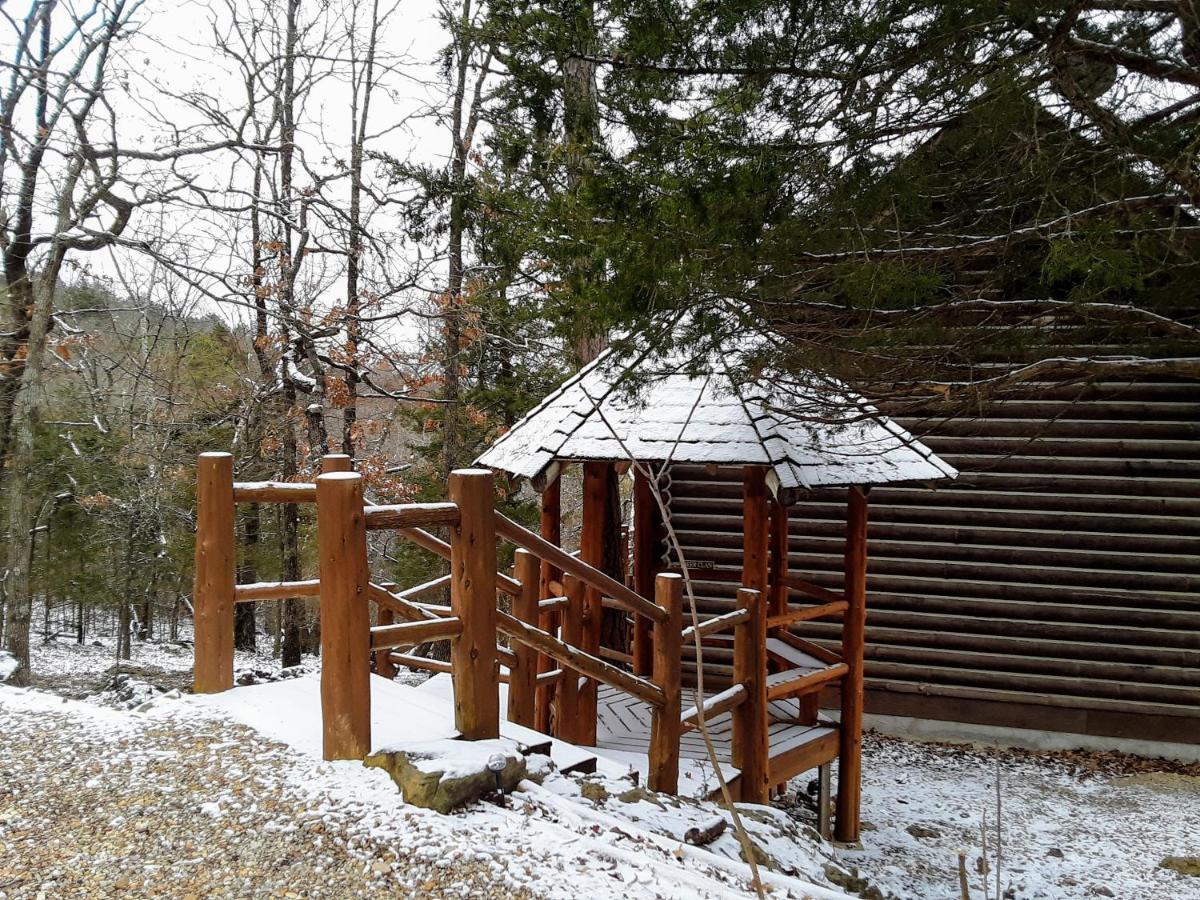 Cherokee Mountain Log Cabins Eureka Springs Eksteriør billede
