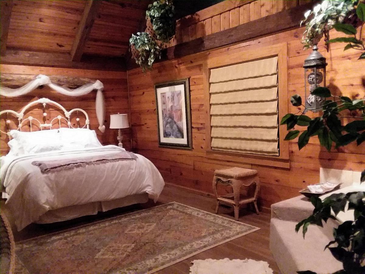 Cherokee Mountain Log Cabins Eureka Springs Eksteriør billede