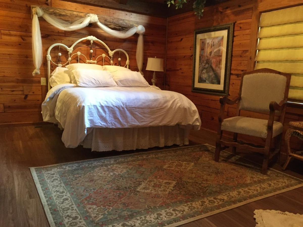 Cherokee Mountain Log Cabins Eureka Springs Eksteriør billede