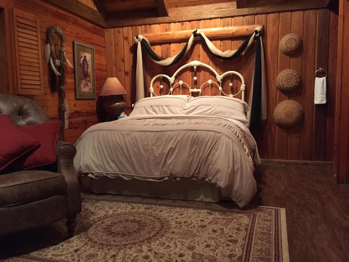 Cherokee Mountain Log Cabins Eureka Springs Eksteriør billede
