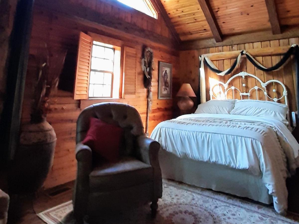 Cherokee Mountain Log Cabins Eureka Springs Eksteriør billede